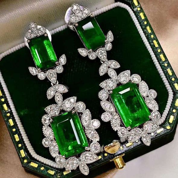 Vintage Emerald Green Drop Earrings