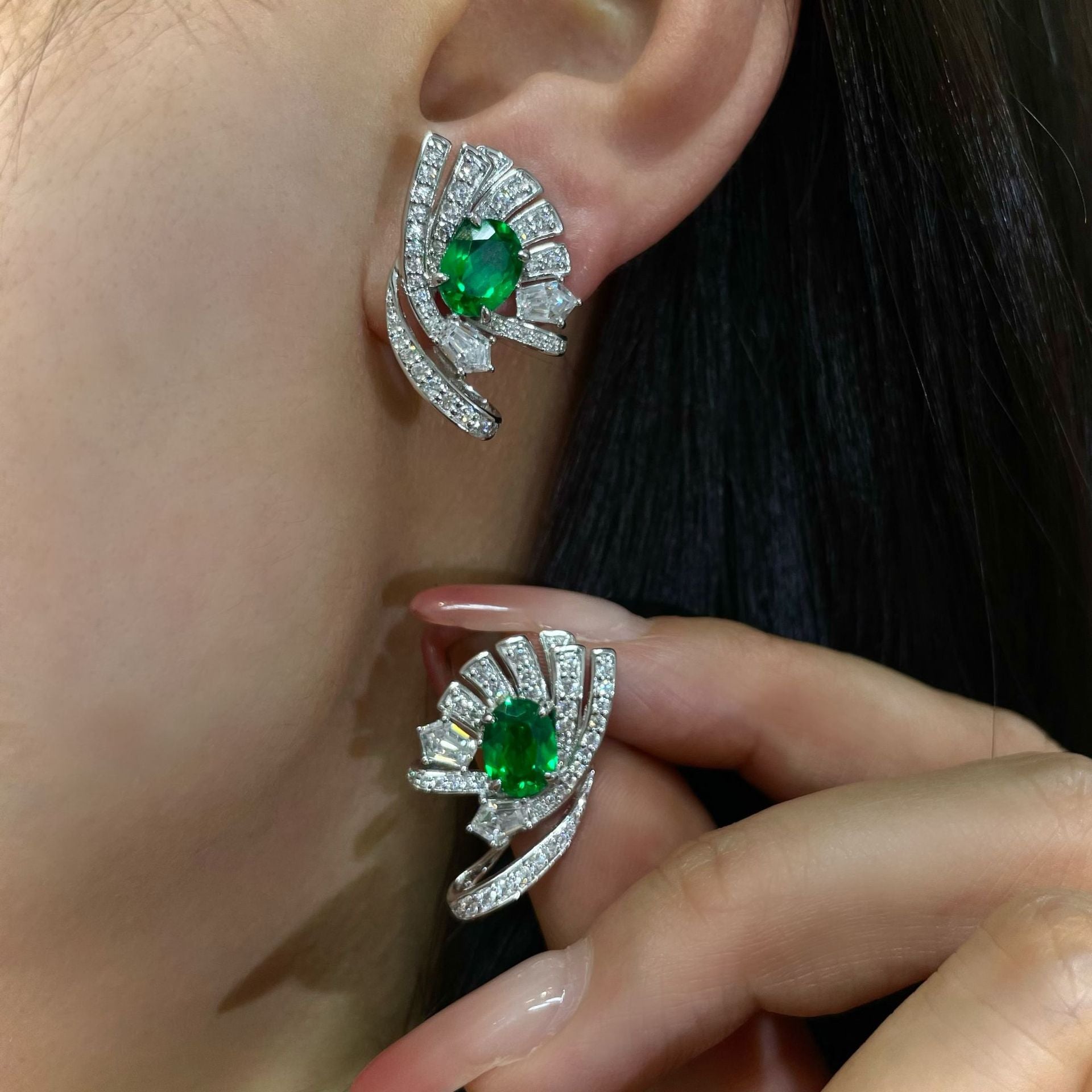 Unique Design Emerald Green Sterling Silver Stud Earrings