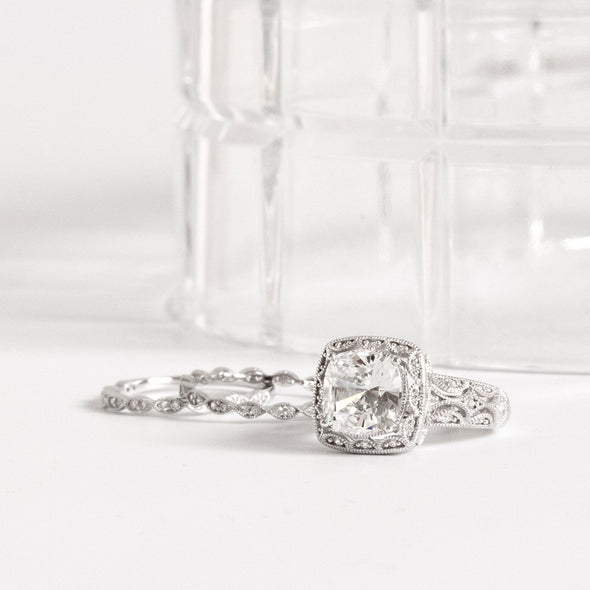 2PCS Vintage Milgrain Matching Cushion Cut Wedding Bridal Set